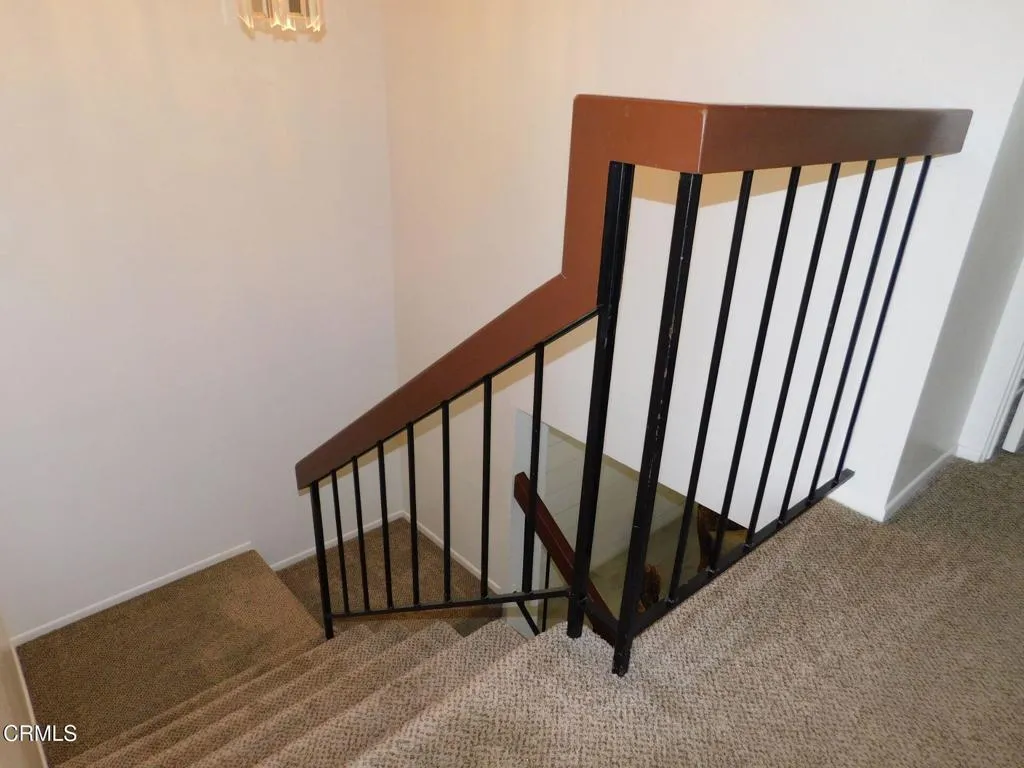 2325 Kingsbridge Lane, Oxnard, California 93035 home-pic-9