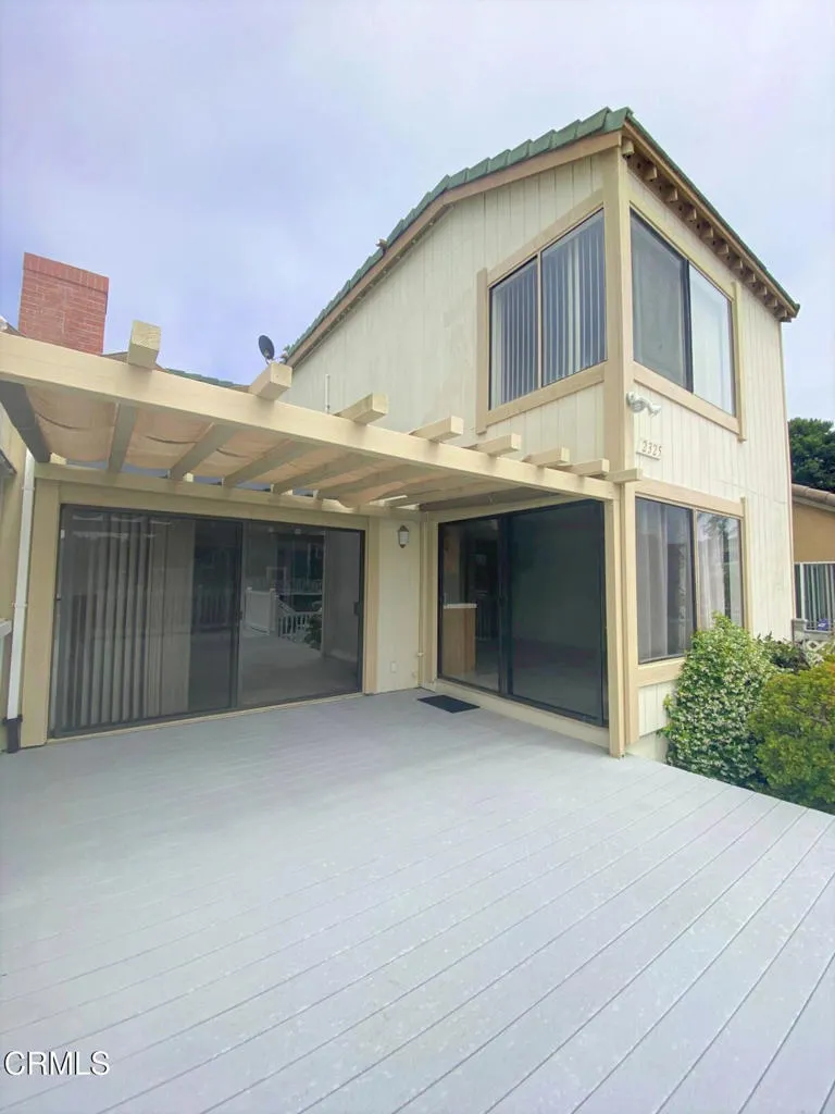 2325 Kingsbridge Lane, Oxnard, California 93035 home-pic-15