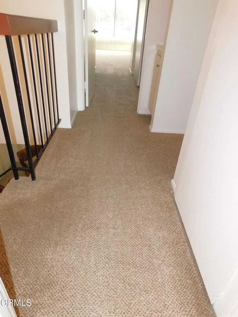 2325 Kingsbridge Lane, Oxnard, California 93035 home-pic-10