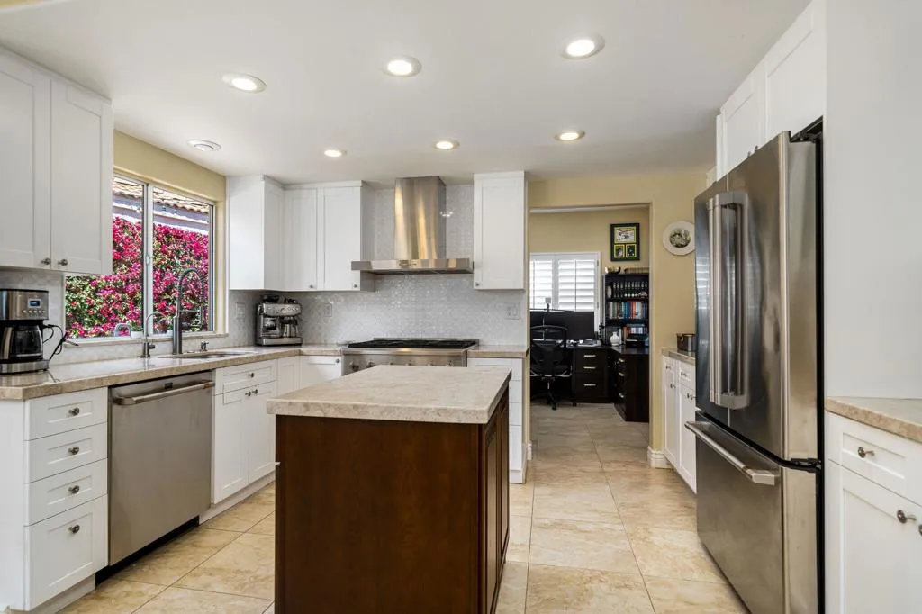 48531 Via Amistad, La Quinta, California 92253 home-pic-14