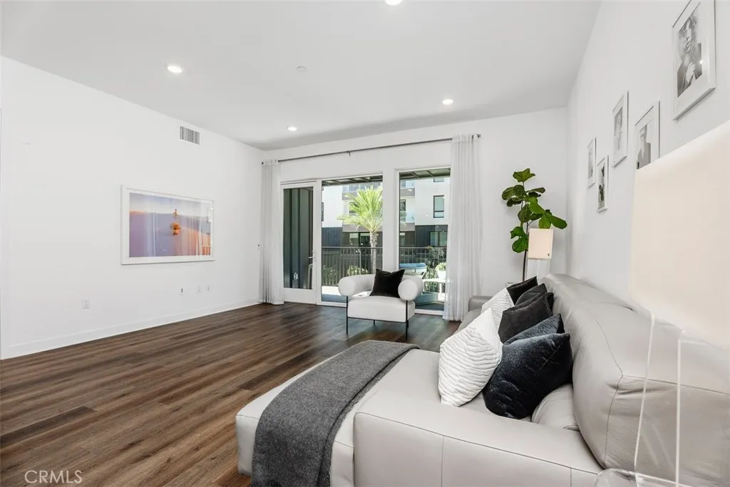 3305 Rivington, Irvine, California 92612 home-pic-7