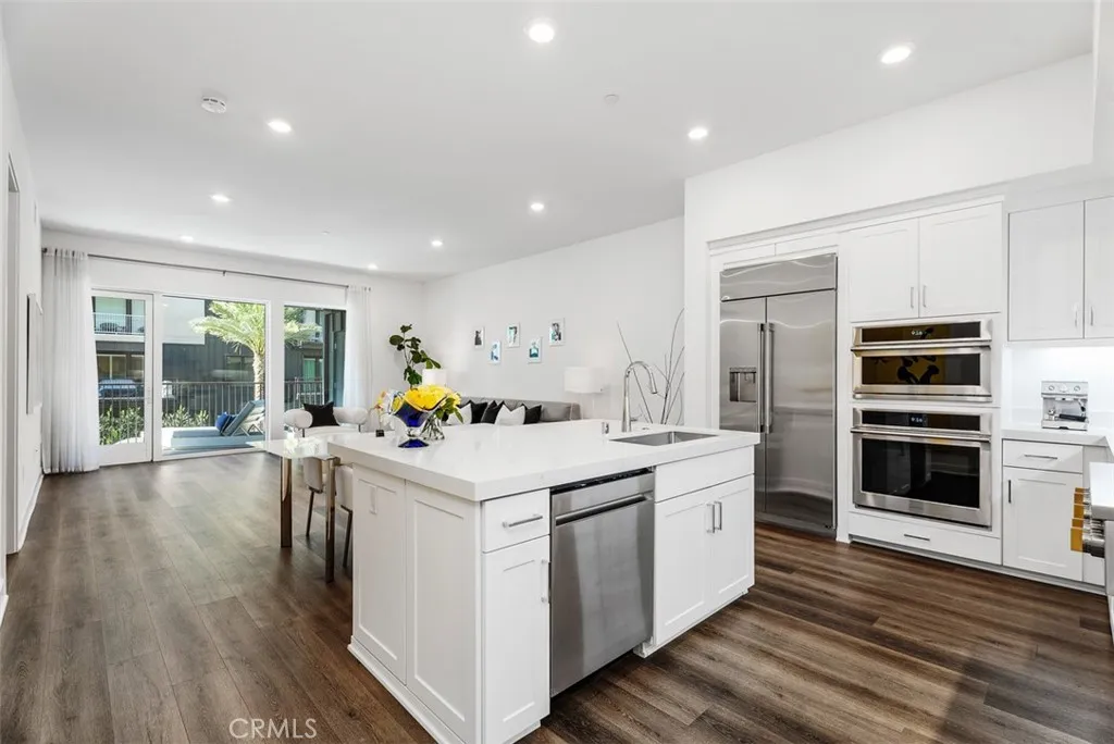 3305 Rivington, Irvine, California 92612 home-pic-1
