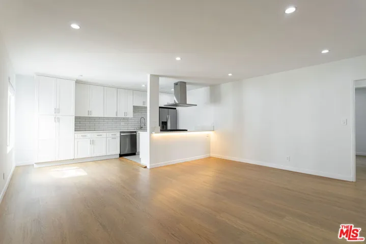 Virtually Staged-Living Space