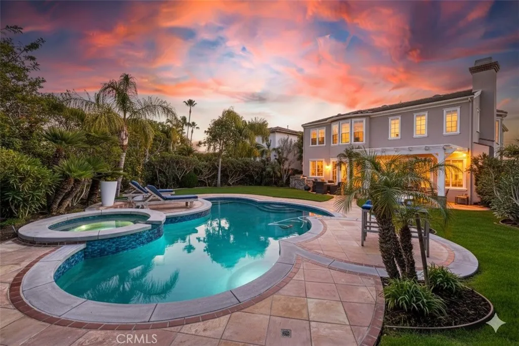 19229 Beckonridge, Huntington Beach, California 92648 home-pic-1