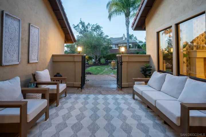13723 Vista Poniente Drive, Poway, California 92064