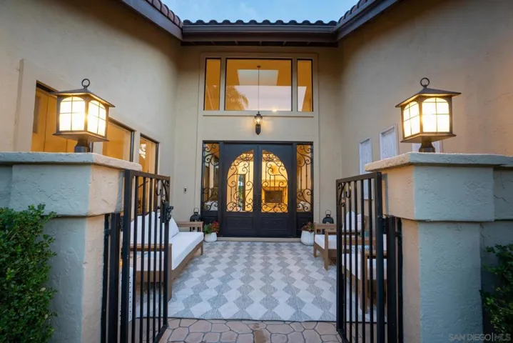 13723 Vista Poniente Drive, Poway, California 92064