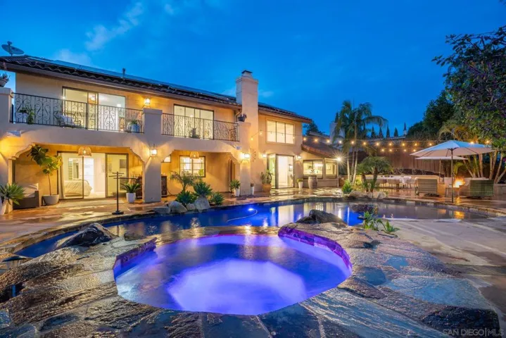 13723 Vista Poniente Drive, Poway, California 92064