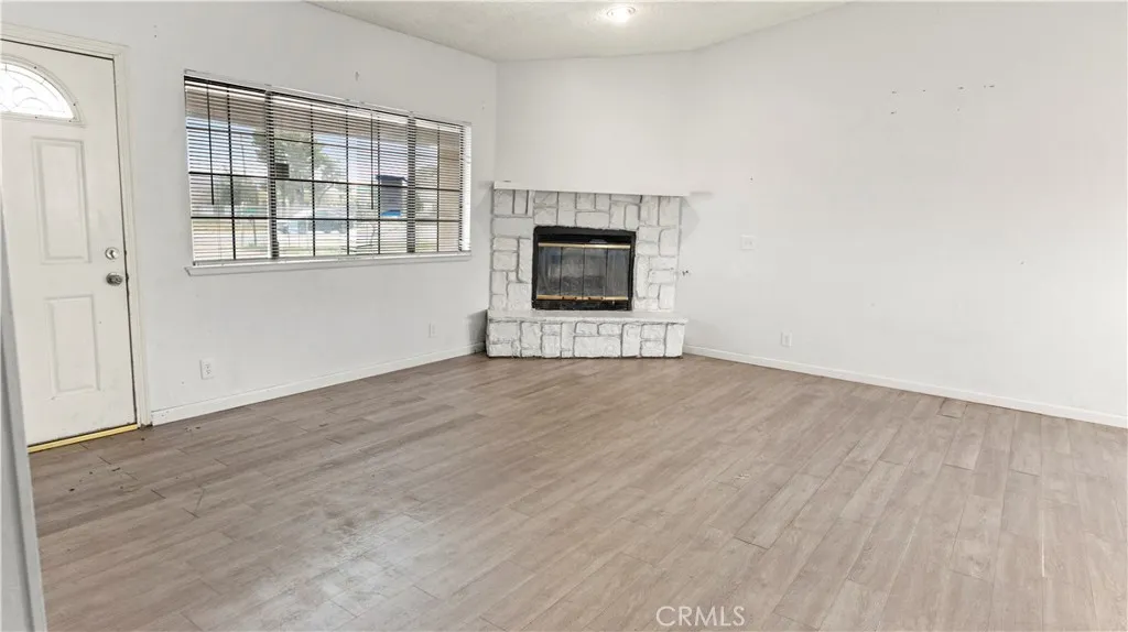 8222 3rd Avenue, Hesperia, California 92345 home-pic-9