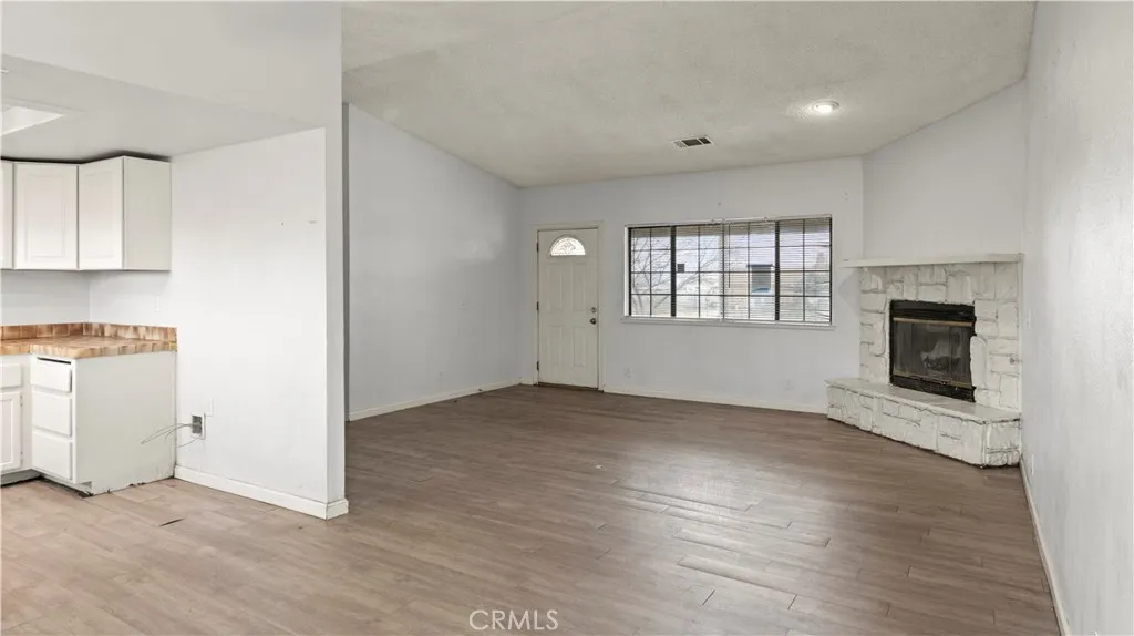 8222 3rd Avenue, Hesperia, California 92345 home-pic-6