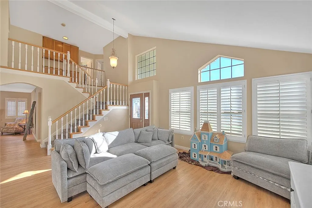 1435 Lookout Court, Upland, California 91784 home-pic-8