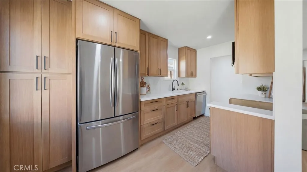 806 W 219th Street, Torrance, California 90502 home-pic-11