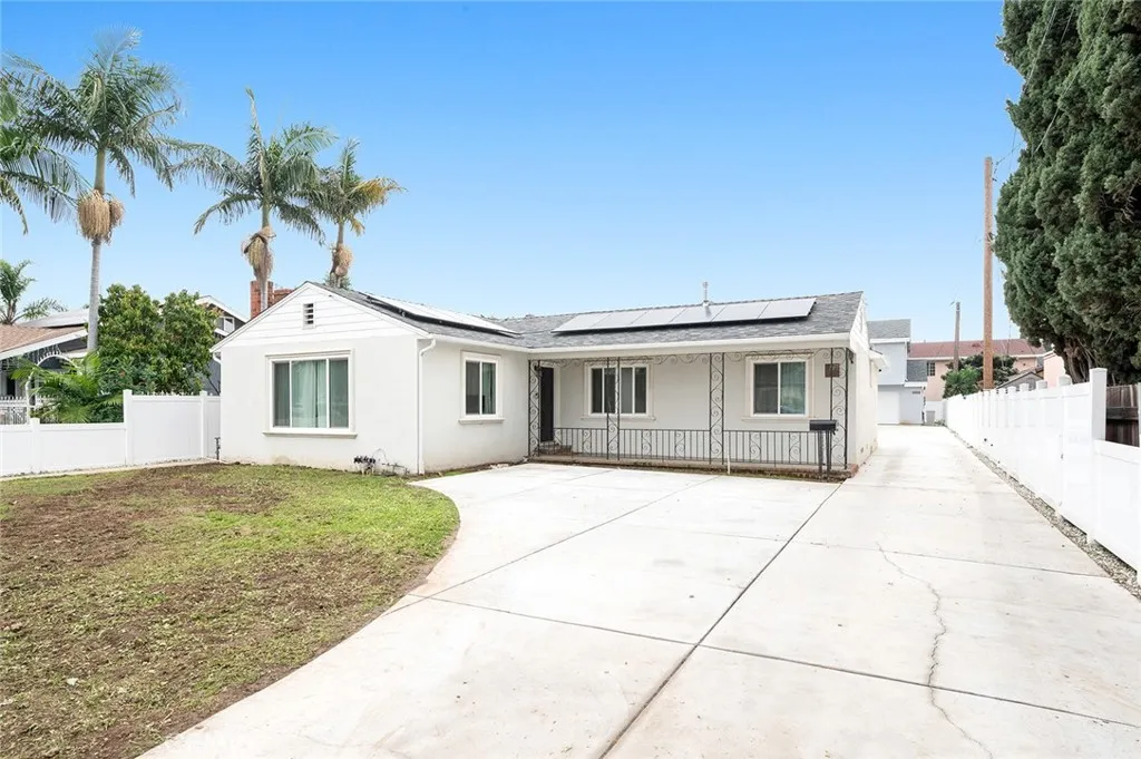 825 Date Street, Montebello, California 90640 home-pic-1