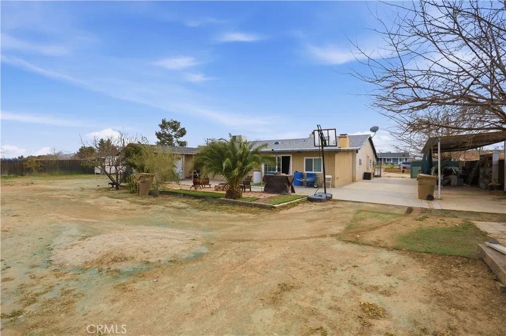 15572 Riverside Street, Hesperia, California 92345 home-pic-37