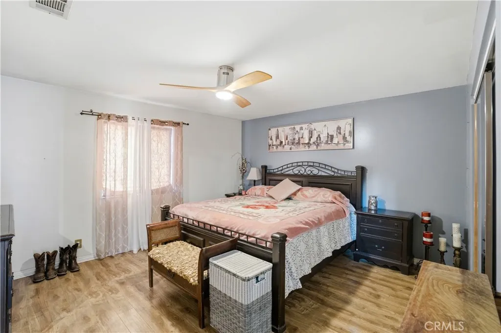 15572 Riverside Street, Hesperia, California 92345 home-pic-14