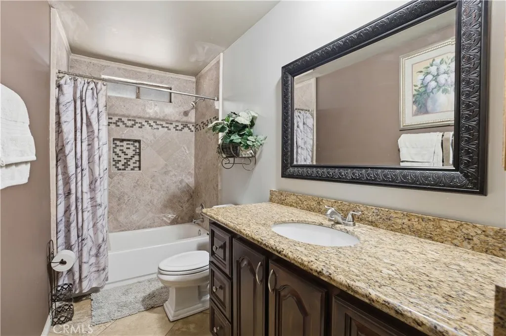 15572 Riverside Street, Hesperia, California 92345 home-pic-22