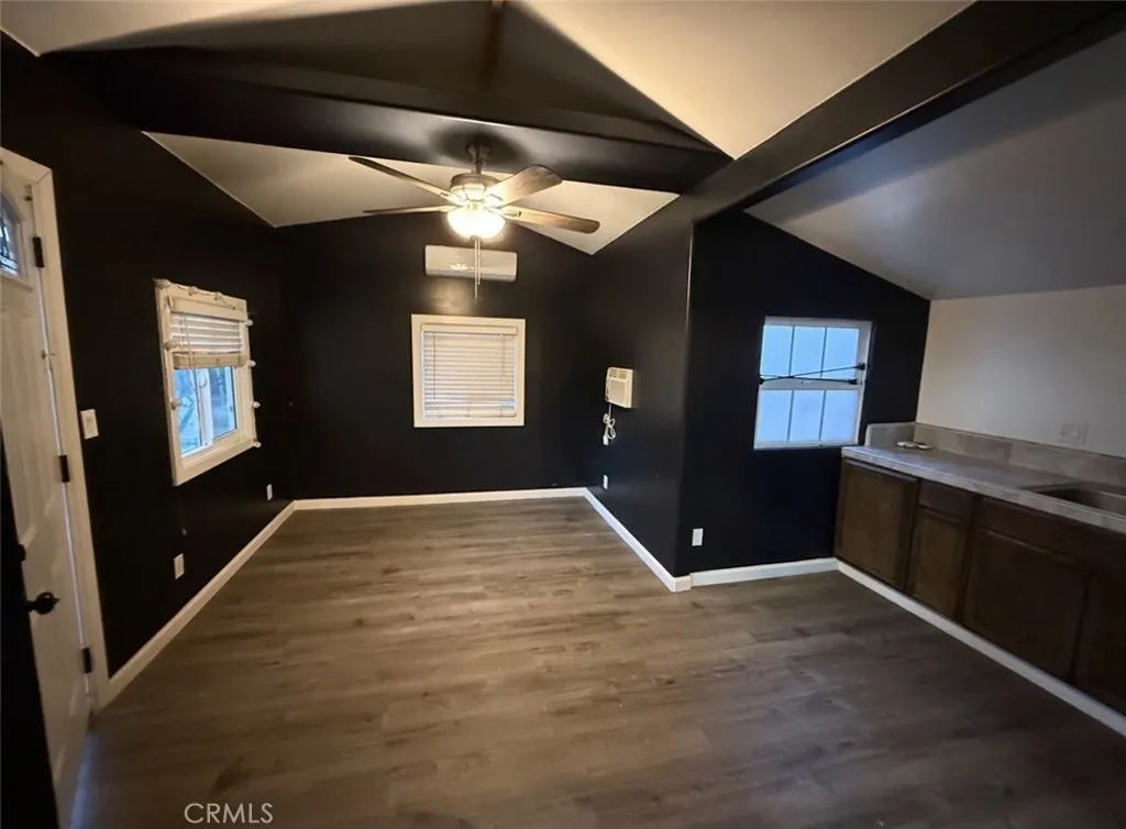 15572 Riverside Street, Hesperia, California 92345 home-pic-29