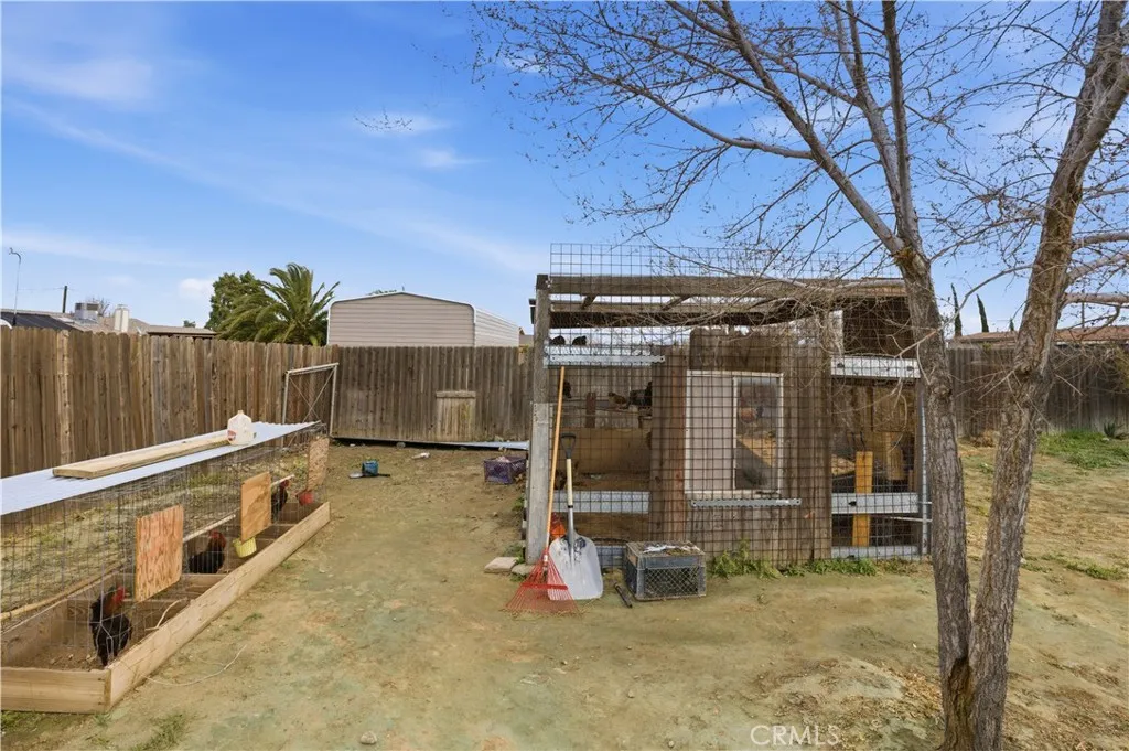 15572 Riverside Street, Hesperia, California 92345 home-pic-40