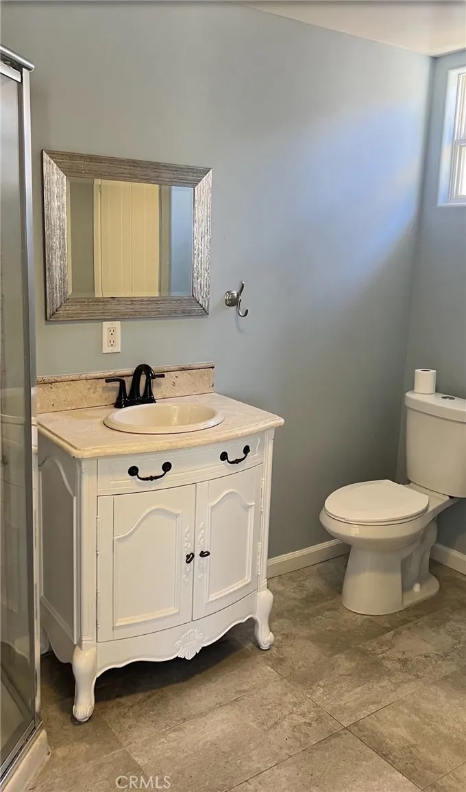 15572 Riverside Street, Hesperia, California 92345 home-pic-36