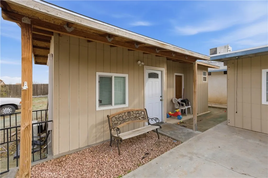 15572 Riverside Street, Hesperia, California 92345 home-pic-28