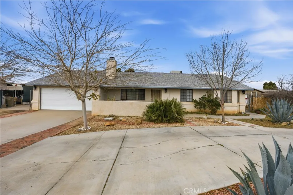 15572 Riverside Street, Hesperia, California 92345 home-pic-2