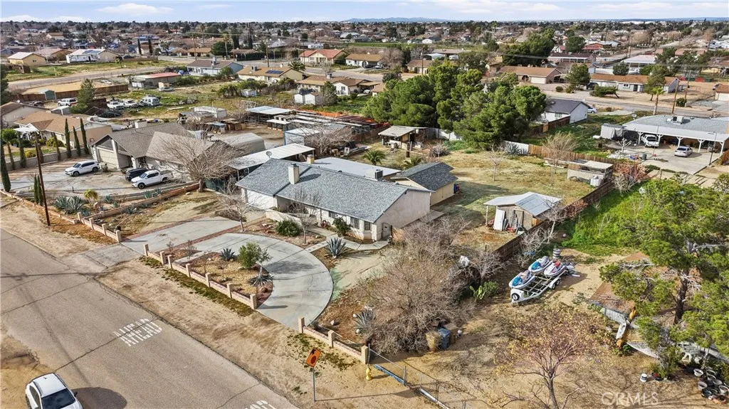15572 Riverside Street, Hesperia, California 92345 home-pic-47