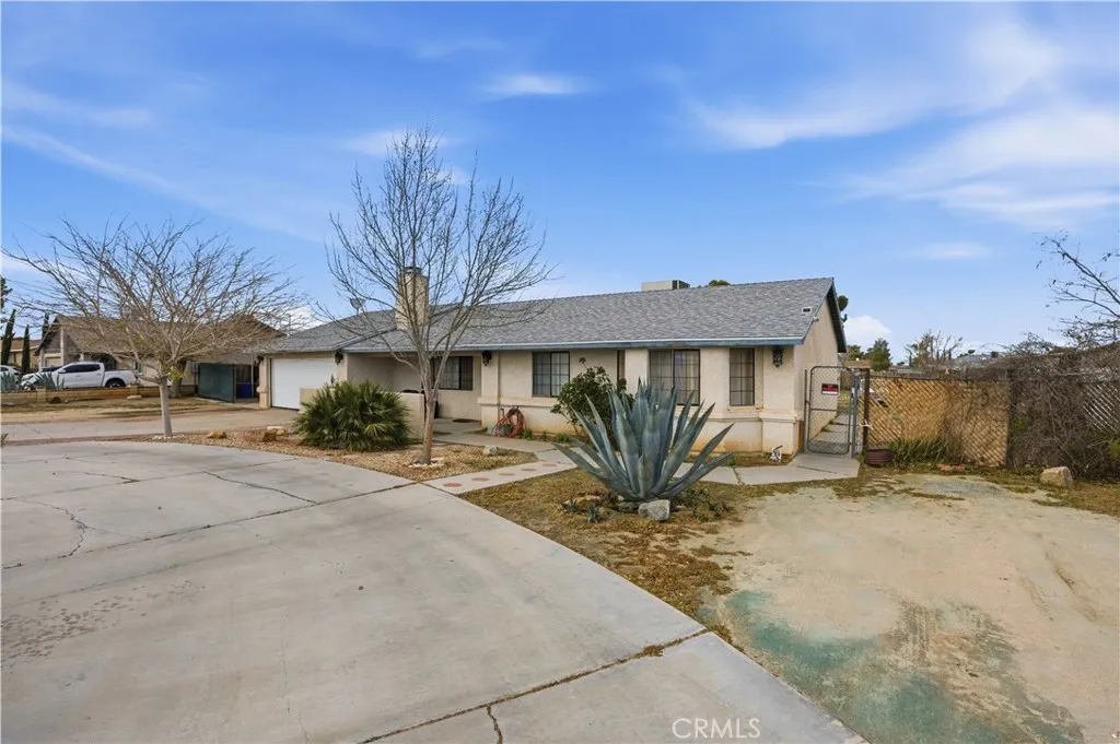 15572 Riverside Street, Hesperia, California 92345 home-pic-3