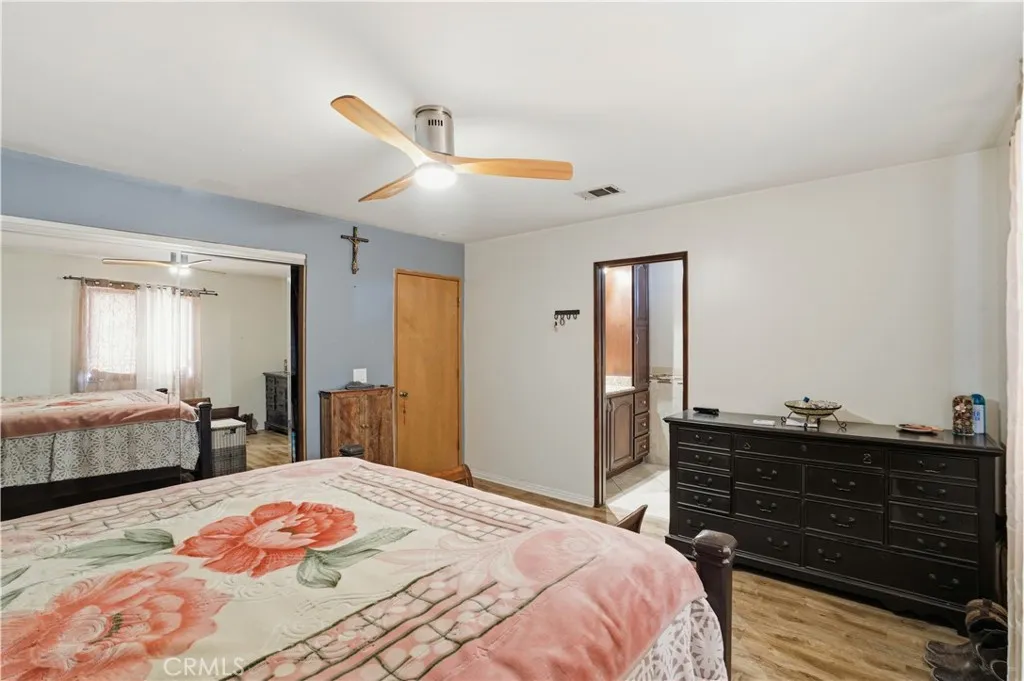 15572 Riverside Street, Hesperia, California 92345 home-pic-15