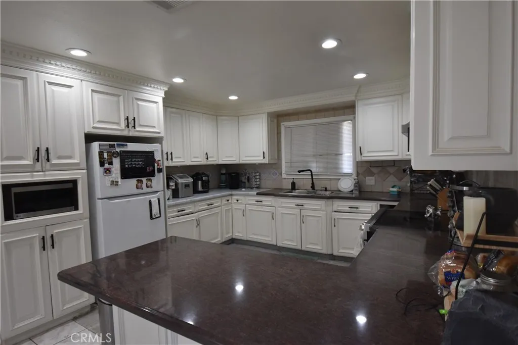 848 Via Felipe, Corona, California 92882 home-pic-2