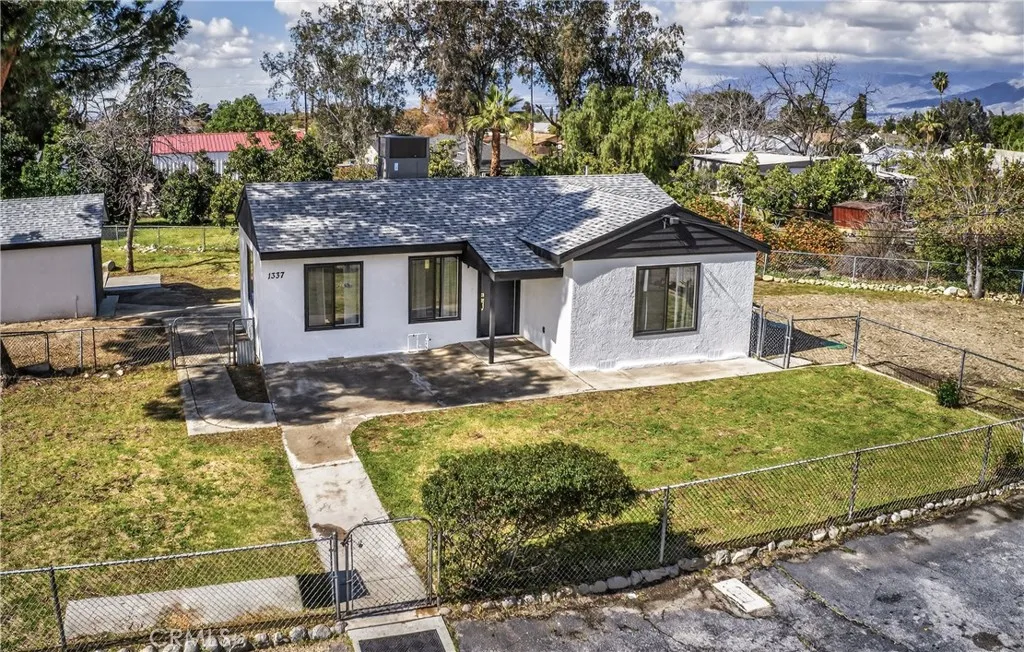 1337 Beryl, Mentone, California 92359 home-pic-3