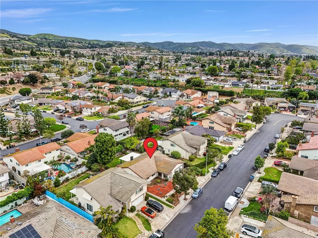 19811 Sienna Lane, Yorba Linda, California 92886 home-pic-14