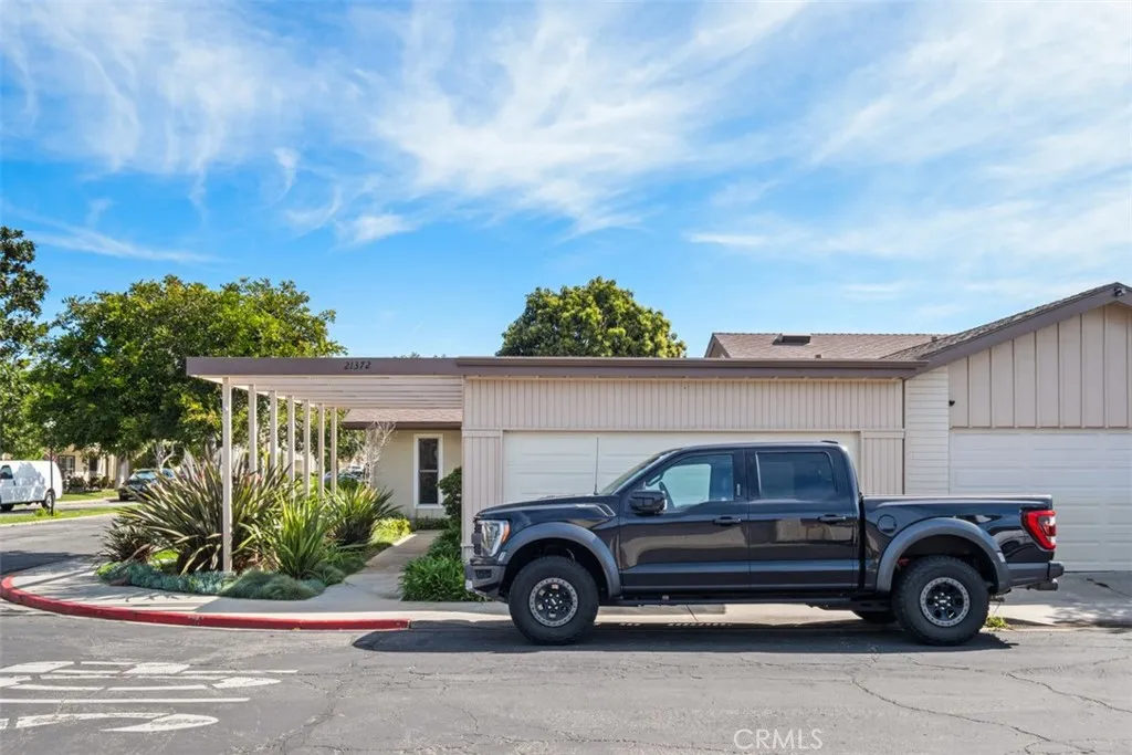 21372 Green Cove, Huntington Beach, California 92646 home-pic-2