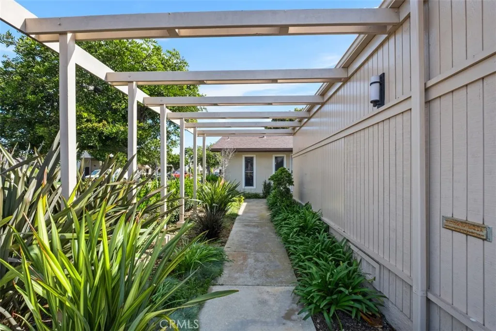 21372 Green Cove, Huntington Beach, California 92646 home-pic-4
