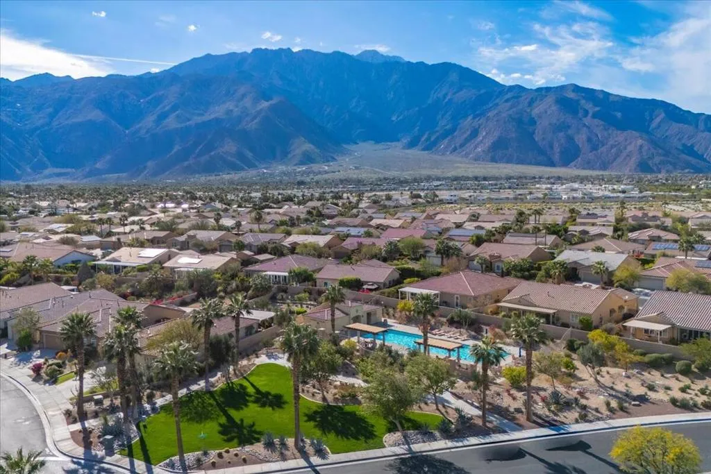 1290 Esperanza Trail, Palm Springs, California 92262 home-pic-40
