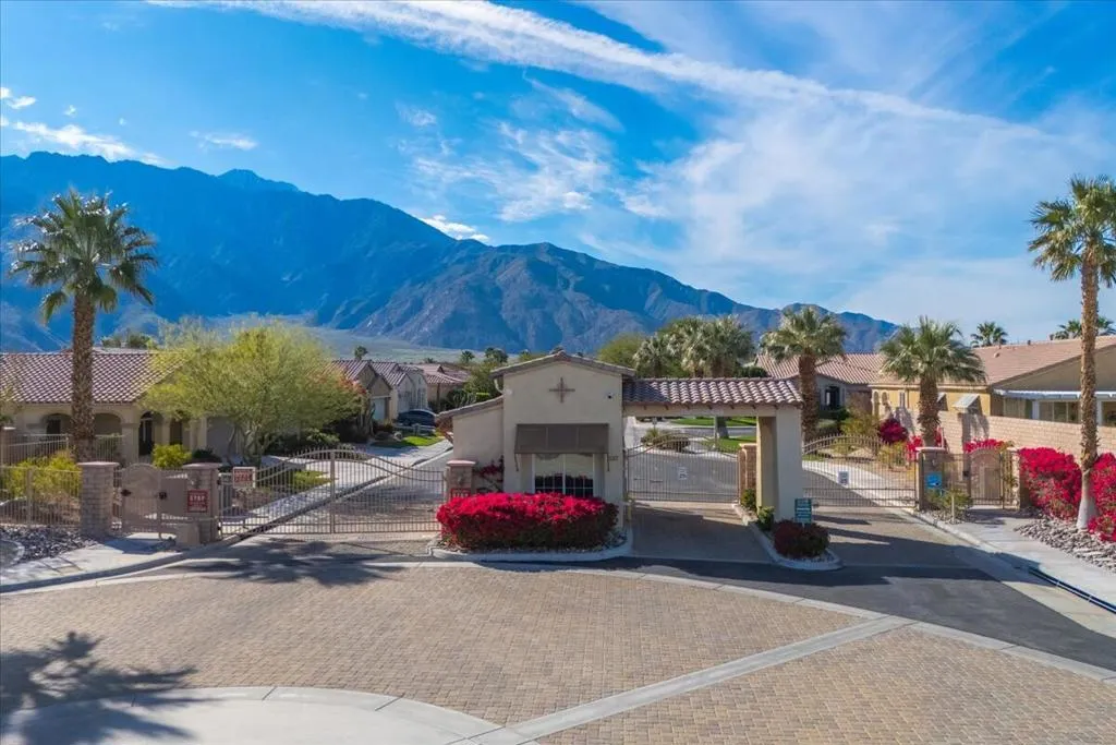 1290 Esperanza Trail, Palm Springs, California 92262 home-pic-37