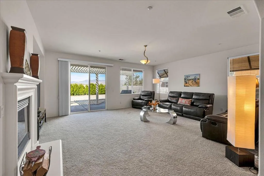 1290 Esperanza Trail, Palm Springs, California 92262 home-pic-8