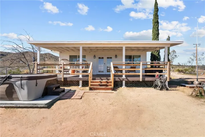 Photo edited. Overgrown vegetation digitally reomoved.