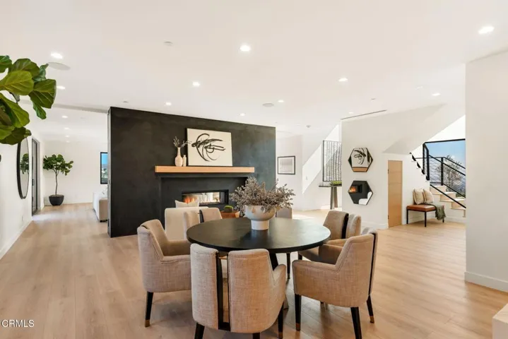 38-web-or-mls-805MW-708SkyviewTer-Int-27