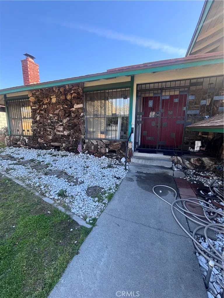 5625 Arden, San Bernardino, California 92404 home-pic-1