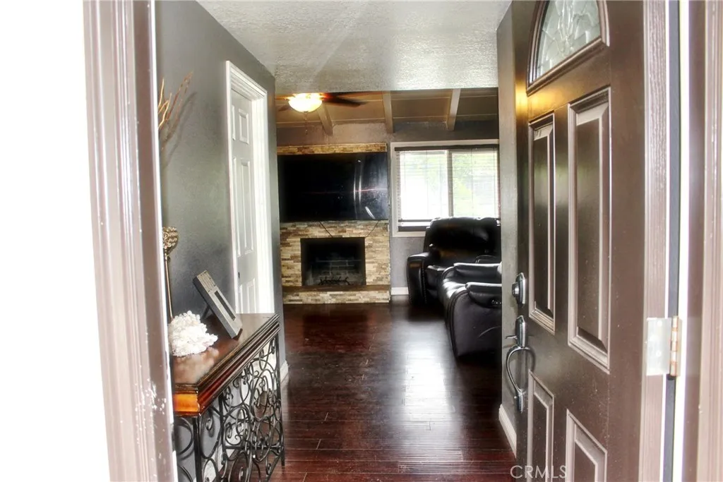 1825 Tedmar Avenue, Anaheim, California 92804 home-pic-6
