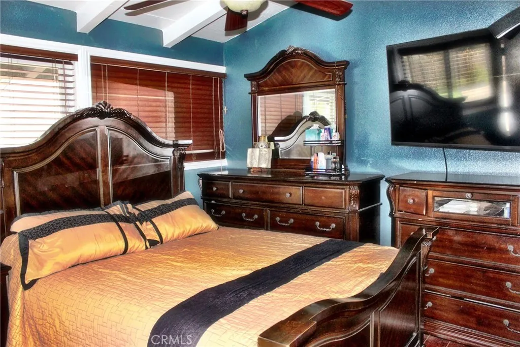 1825 Tedmar Avenue, Anaheim, California 92804 home-pic-16