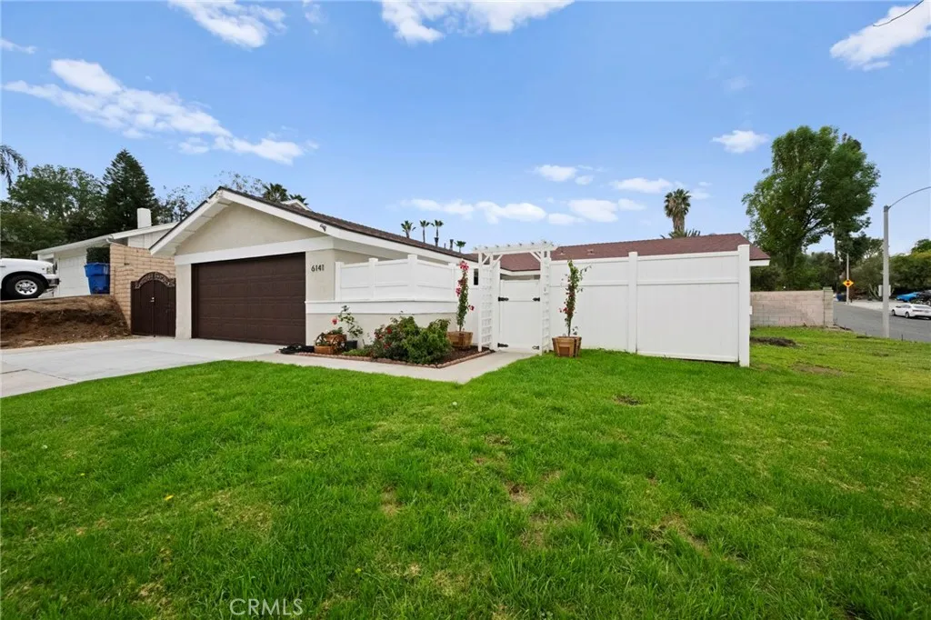 6141 Bluffwood Drive, Riverside, California 92506 home-pic-1