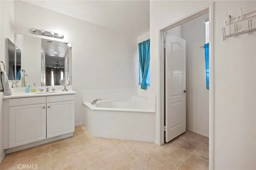 3720 Jasper Trail, Palm Springs, California 92262 home-pic-19