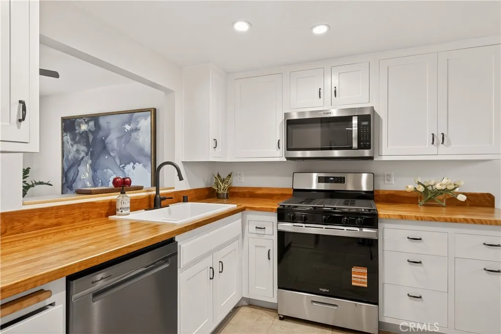 6716 Clybourn 157, North Hollywood, California 91606 home-pic-9