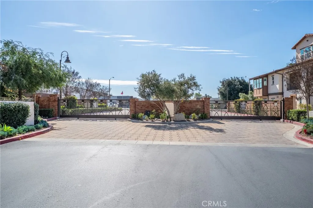 619 W Foothills Blvd 53, Glendora, California 91741 home-pic-29