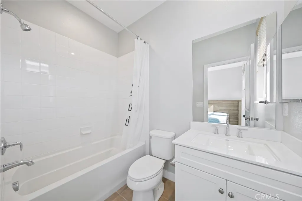619 W Foothills Blvd 53, Glendora, California 91741 home-pic-19