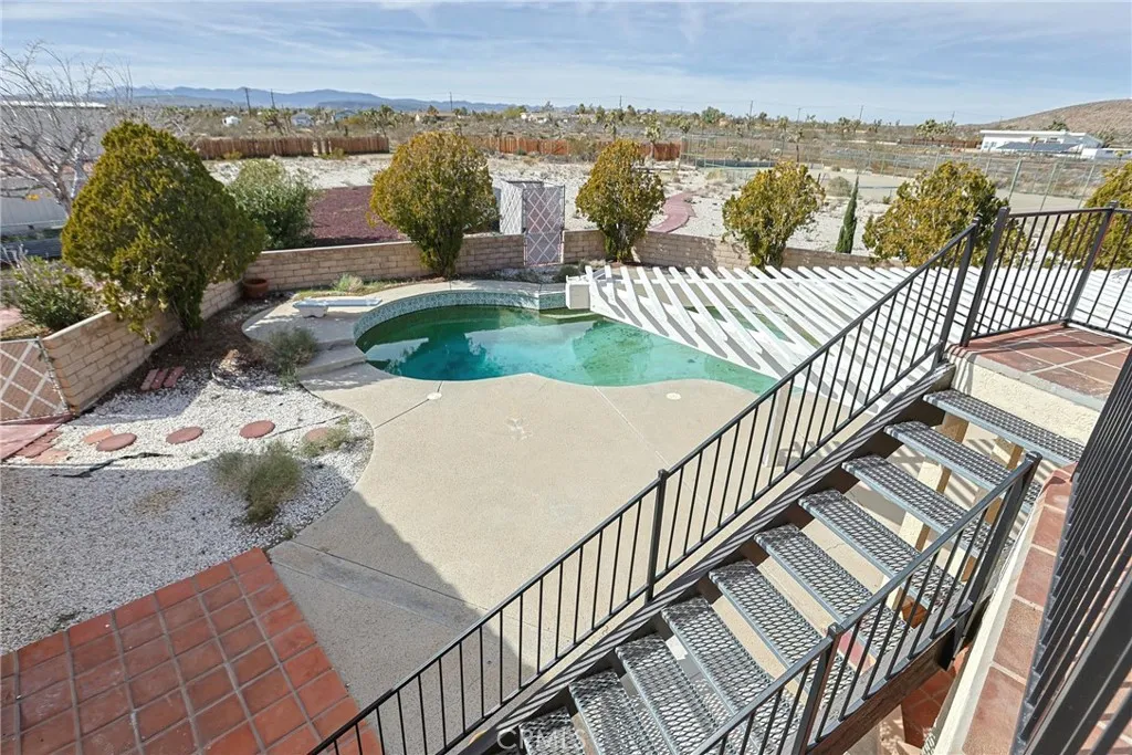 3150 Julcrest, Yucca Valley, California 92284 home-pic-53