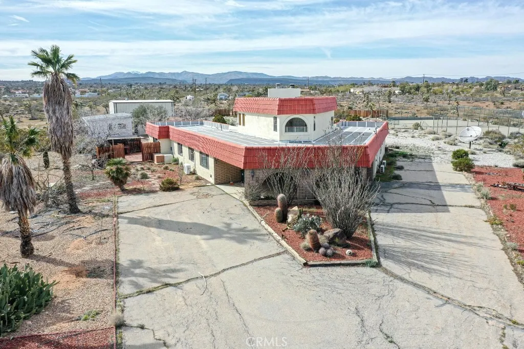 3150 Julcrest, Yucca Valley, California 92284 home-pic-1