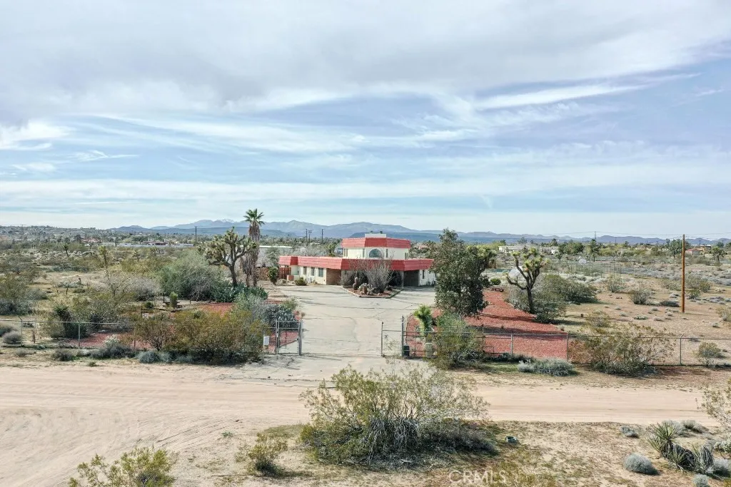 3150 Julcrest, Yucca Valley, California 92284 home-pic-70