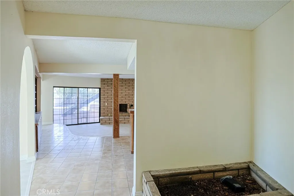 3150 Julcrest, Yucca Valley, California 92284 home-pic-8