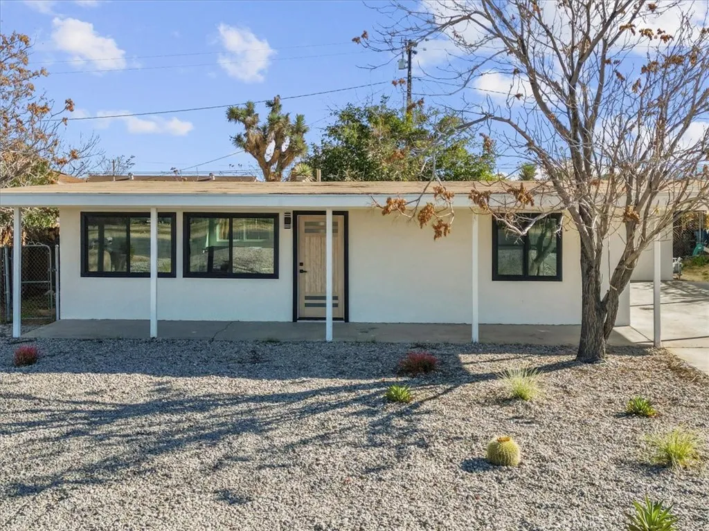 6431 Goleta, Yucca Valley, California 92284 home-pic-1
